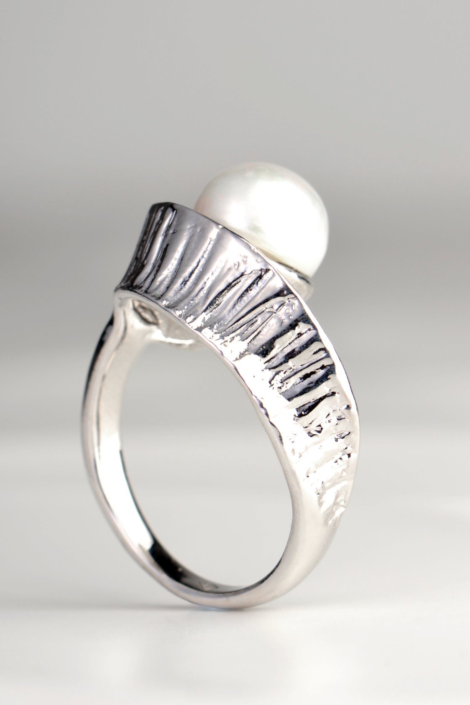 Hot Huge pearl ring sterling silver, super chunky ring, statement pearlescent ring