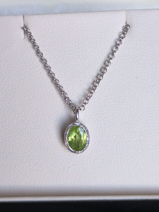 Designer Peridot Silver Birthstone Necklace For August