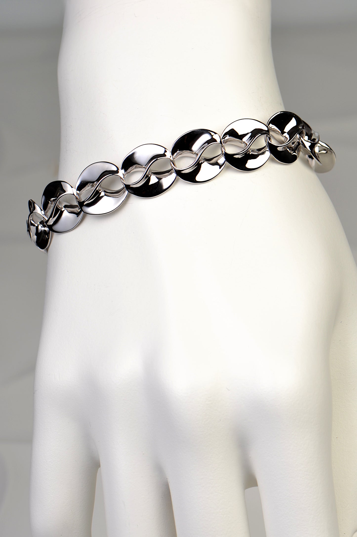 mobius inspired designer silver bracelet for a woman symbolising eternal love by Jorge Revilla